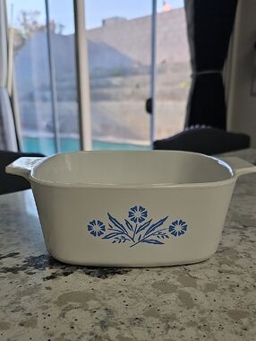 Corningware White Ceramic Baking Casserole with Blue Cornflower Pattern 1.5 QT
